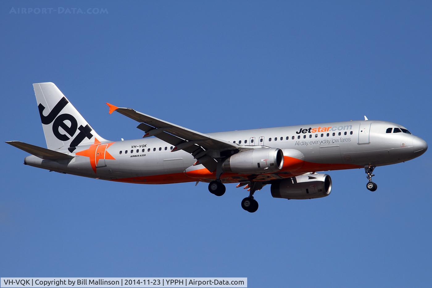 VH-VQK, 2006 Airbus A320-232 C/N 2651, FINALS TO 21