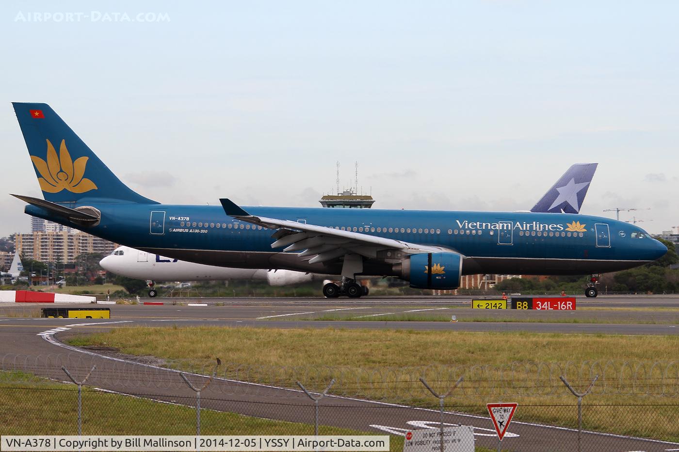 VN-A378, 2009 Airbus A330-223 C/N 1019, in from HAN and SGN