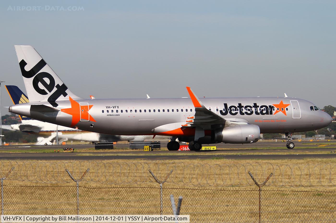 VH-VFX, 2013 Airbus A320-232 C/N 5871, taxiing from 34R