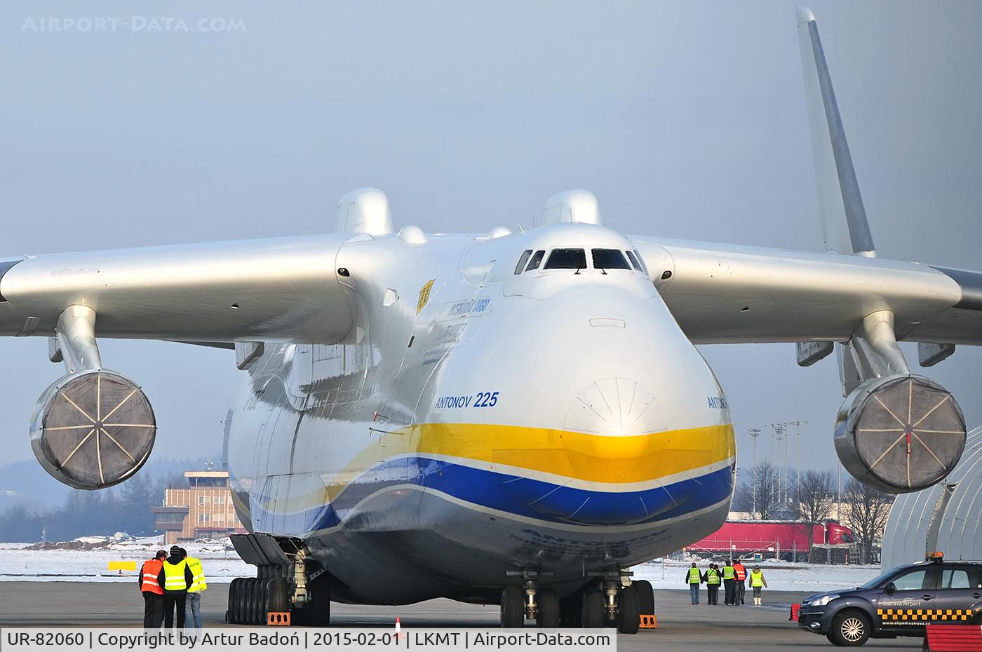 UR-82060, 1988 Antonov An-225 Mriya C/N 19530503763, Antonov
