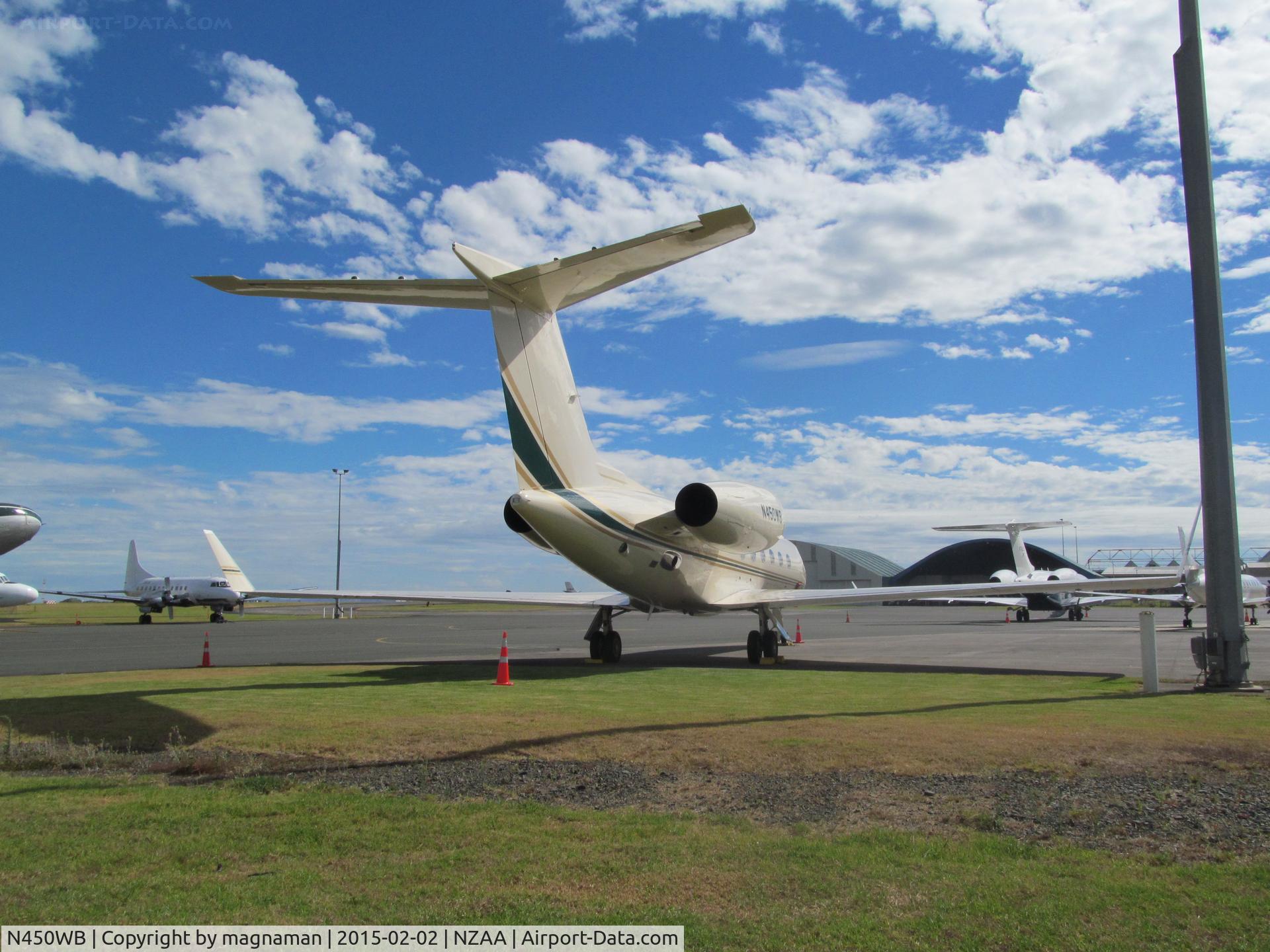 N450WB, 2008 Gulfstream Aerospace GIV-X (G450) C/N 4110, view from behind - on convair apron. N711LS in background.