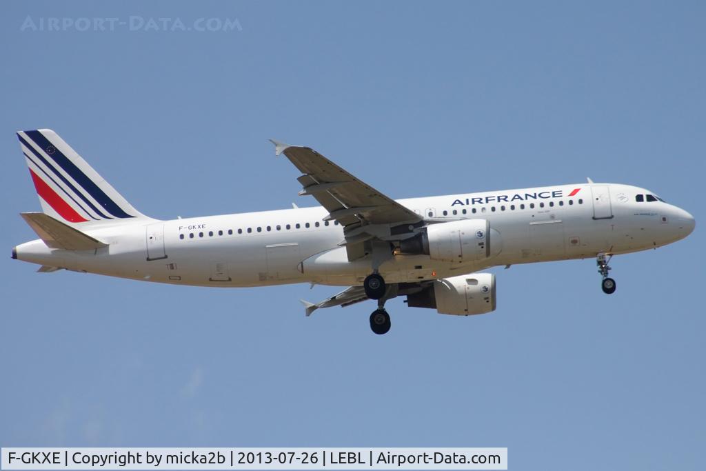F-GKXE, 2002 Airbus A320-214 C/N 1879, Landing