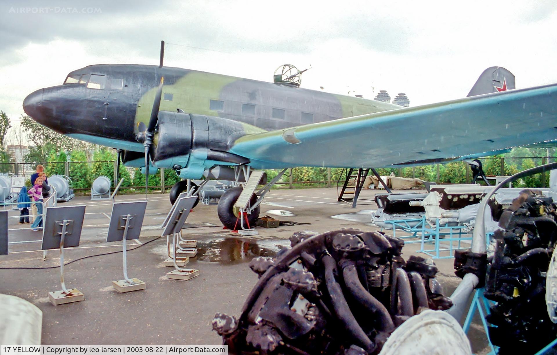 17 YELLOW, Lisunov Li-2T C/N 18438101, Great Patriotic Museum Moscow 22.8.03