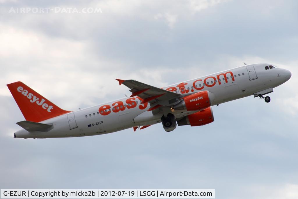 G-EZUR, 2012 Airbus A320-214 C/N 5064, Take off