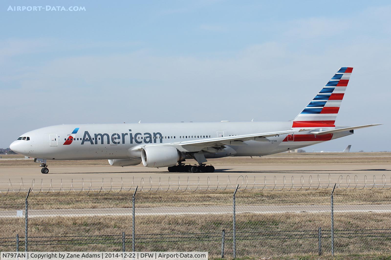 N797AN, 2001 Boeing 777-223 C/N 30012, At DFW Airport