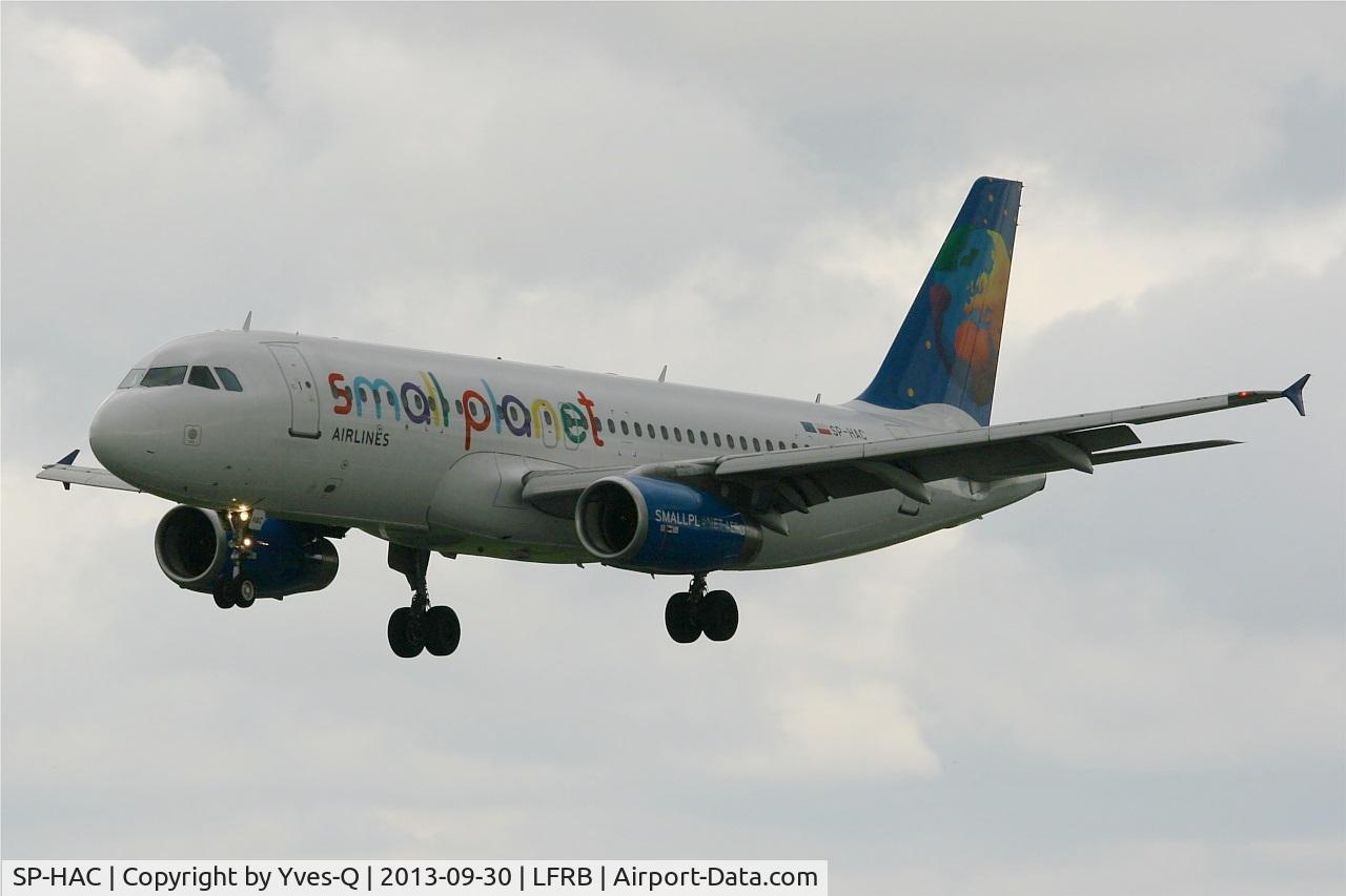 SP-HAC, 1997 Airbus A320-233 C/N 739, Airbus A320-233, Short approach rwy 25L, Brest-Bretagne Airport (LFRB-BES)