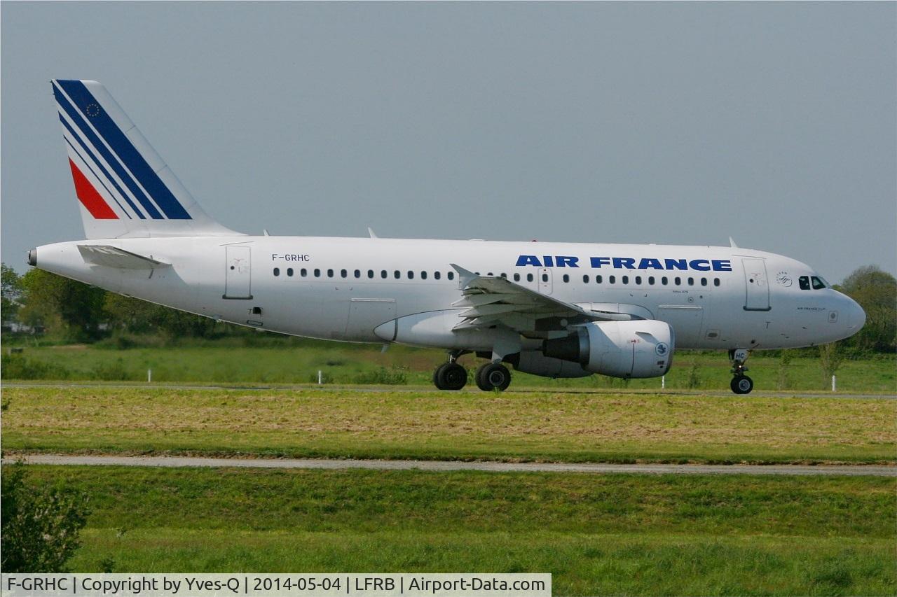 F-GRHC, 1999 Airbus A319-111 C/N 998, Airbus A319-111, Taxiing to holding point rwy 25L, Brest-Bretagne airport (LFRB-BES)