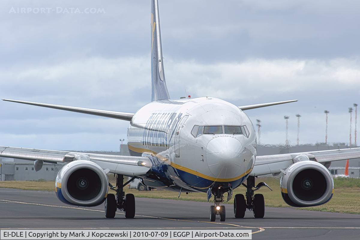 EI-DLE, 2006 Boeing 737-8AS C/N 33587, On taxiway en-route to runway 27.