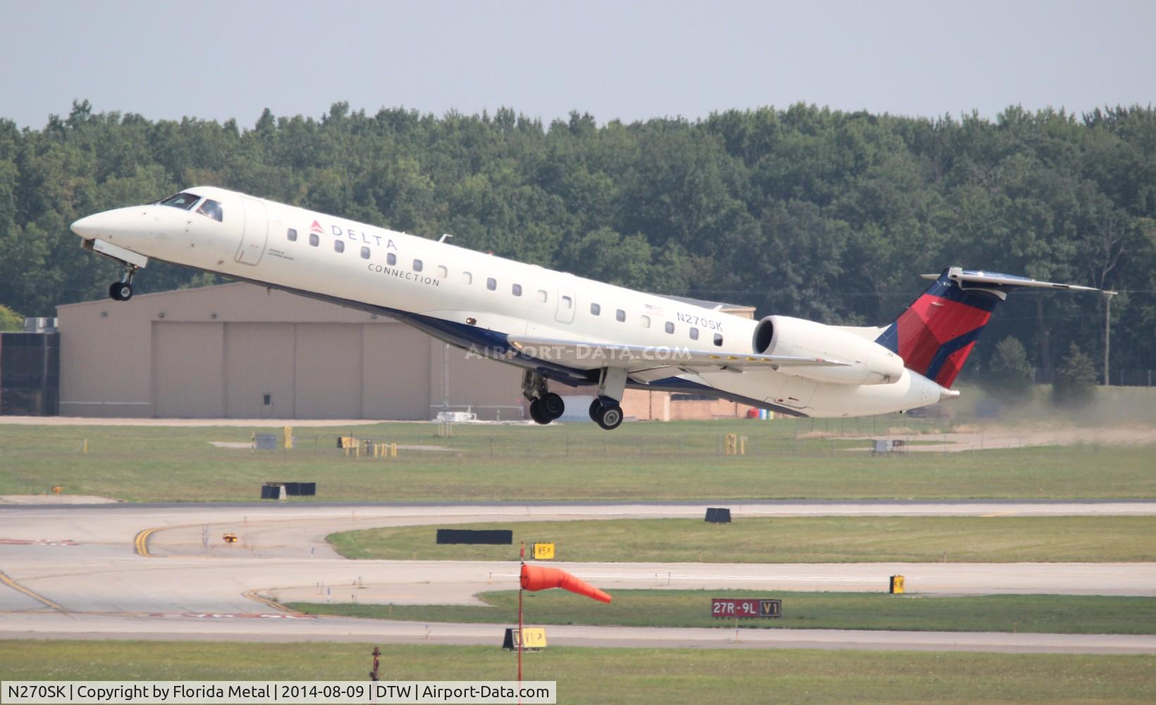 N270SK, 2000 Embraer ERJ-145LR (EMB-145LR) C/N 145304, Delta Connection E145LR