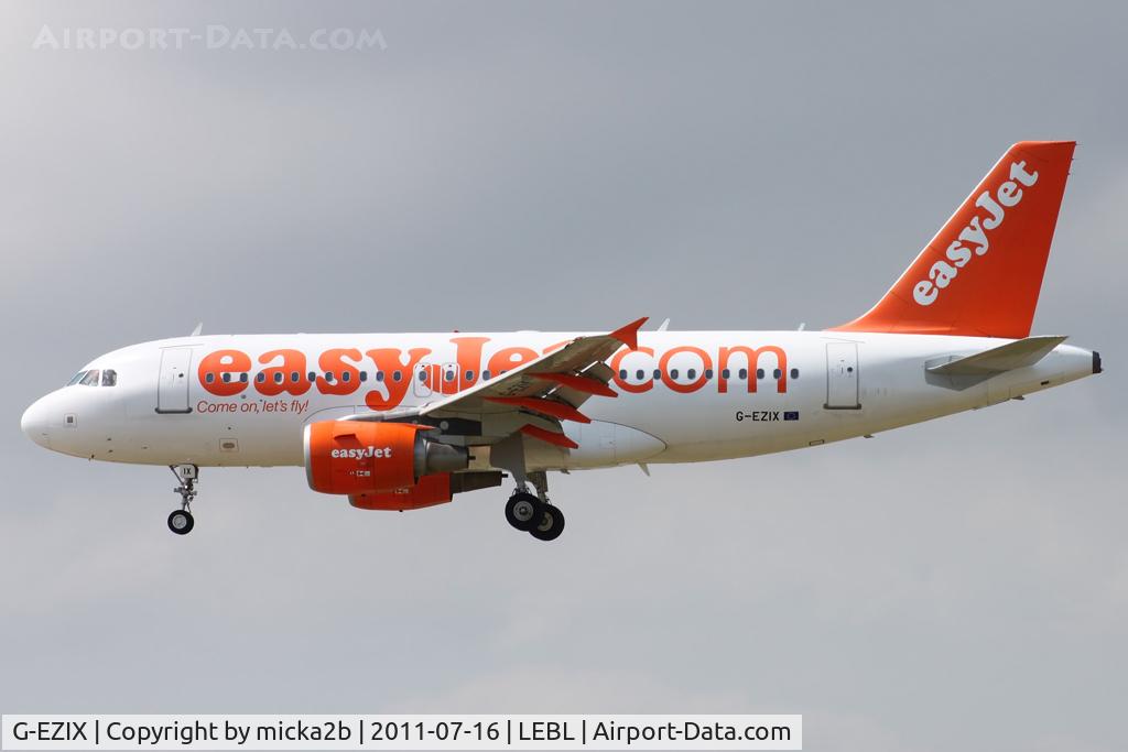 G-EZIX, 2005 Airbus A319-111 C/N 2605, Landing