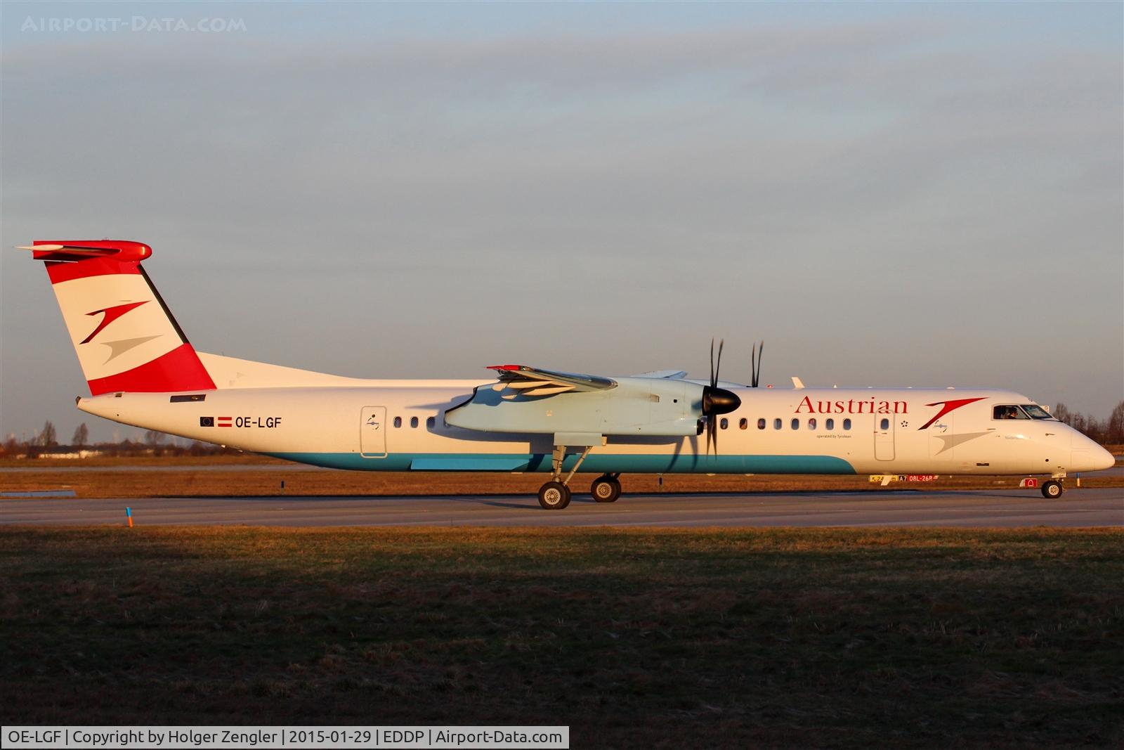 OE-LGF, 2002 De Havilland Canada DHC-8-402Q Dash 8 C/N 4068, Morning shuttle to VIE on taxi along twy A7 down to rwy 26R....
