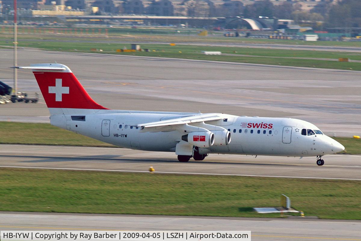 HB-IYW, 1999 British Aerospace Avro 146-RJ100 C/N E3359, BAe 146RJ-100 [E3359] (Swiss European Air Lines) Zurich~HB 05/04/2009