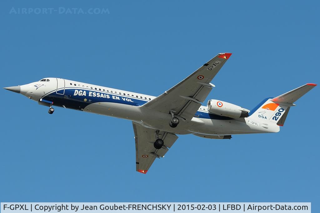 F-GPXL, 1990 Fokker 100 (F-28-0100) C/N 11290, Ministère de la Défense, CEV 4423 touch and go runway 23