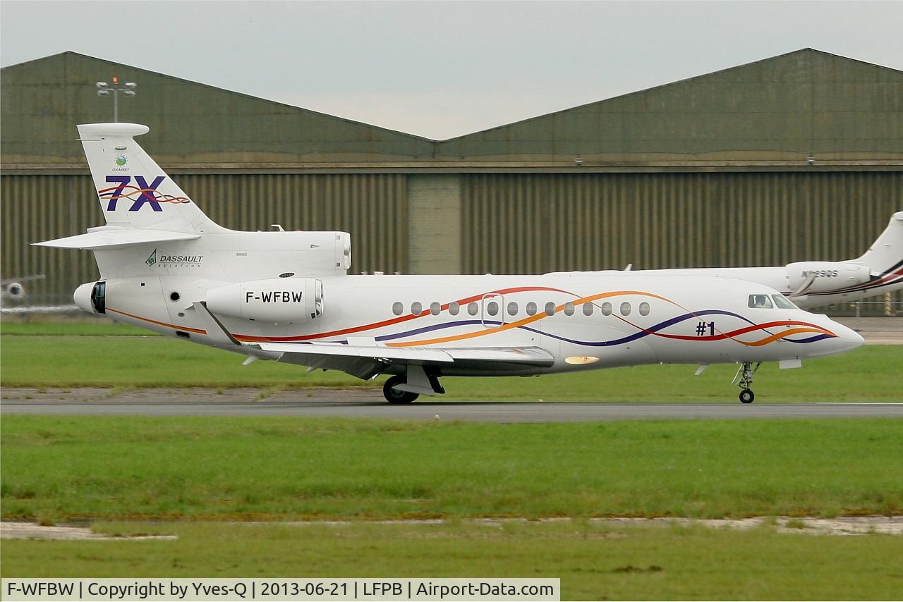 F-WFBW, 2005 Dassault Falcon 7X C/N 001, Dassault Falcon 7X, Take off rwy 03, Paris-Le Bourget (LFPB-LBG) Air Show 2013