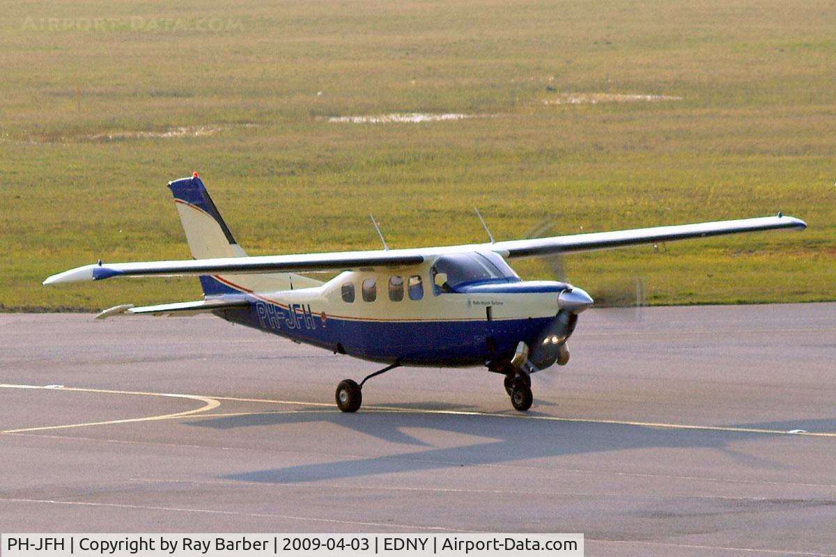 PH-JFH, Cessna P210N Pressurised Centurion C/N P21000726, Cessna P.210N Pressurized Centurion [P210-00726] Friedrichshafen~D 03/04/2009