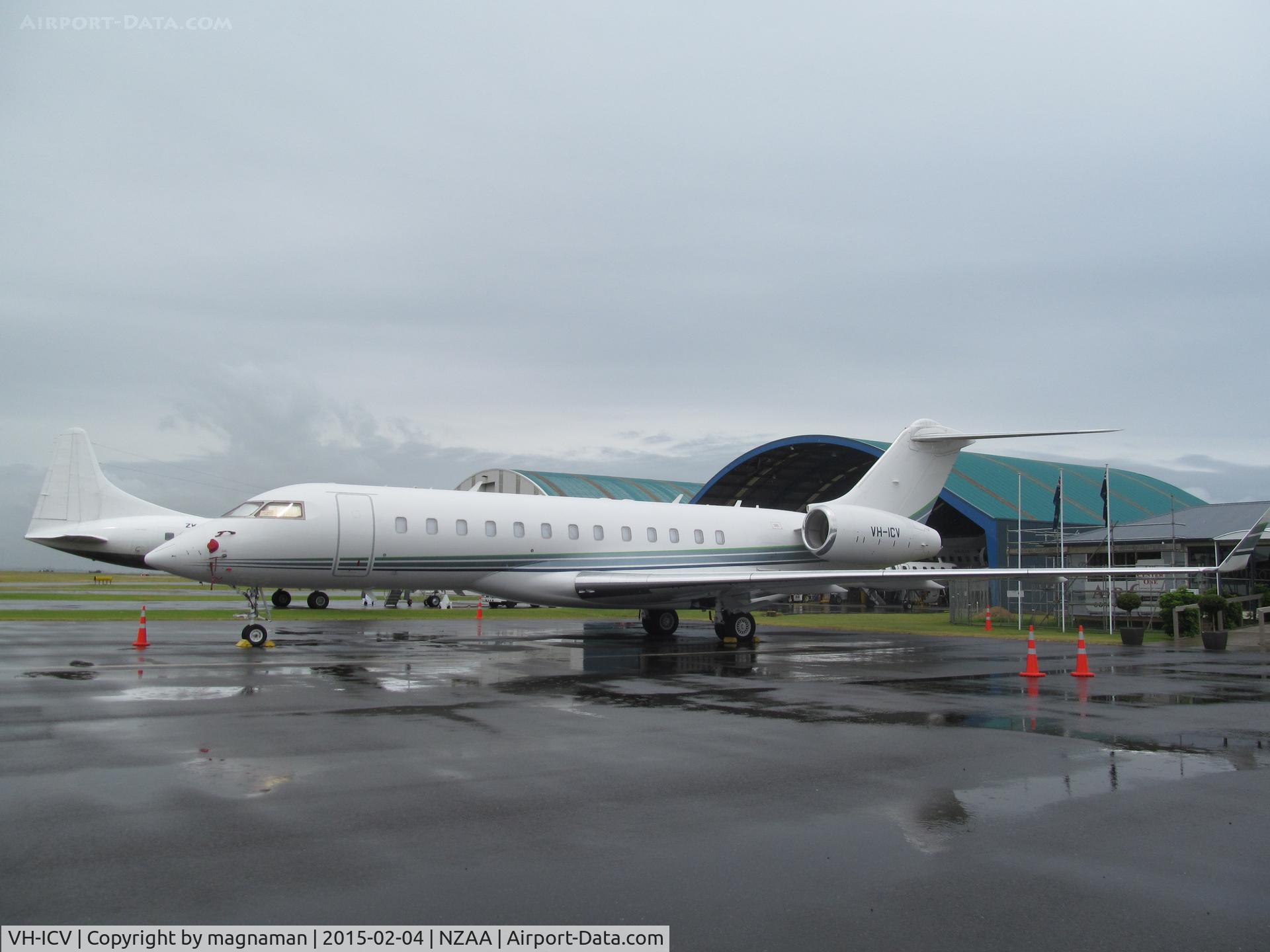 VH-ICV, 2010 Bombardier BD-700-1A10 Global Express C/N 9393, in again at AKL - nice colours