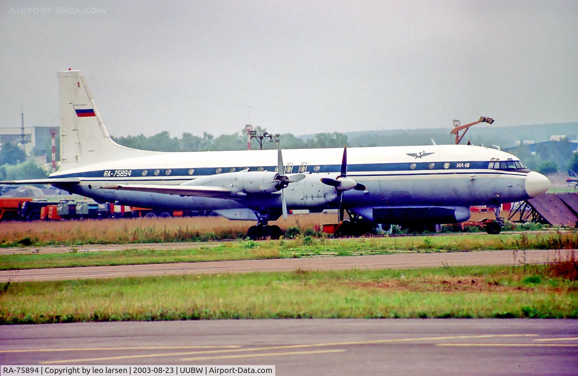 RA-75894, 1962 Ilyushin IL-18V C/N 182004801, Zhukovsky Moscow 23.8.03