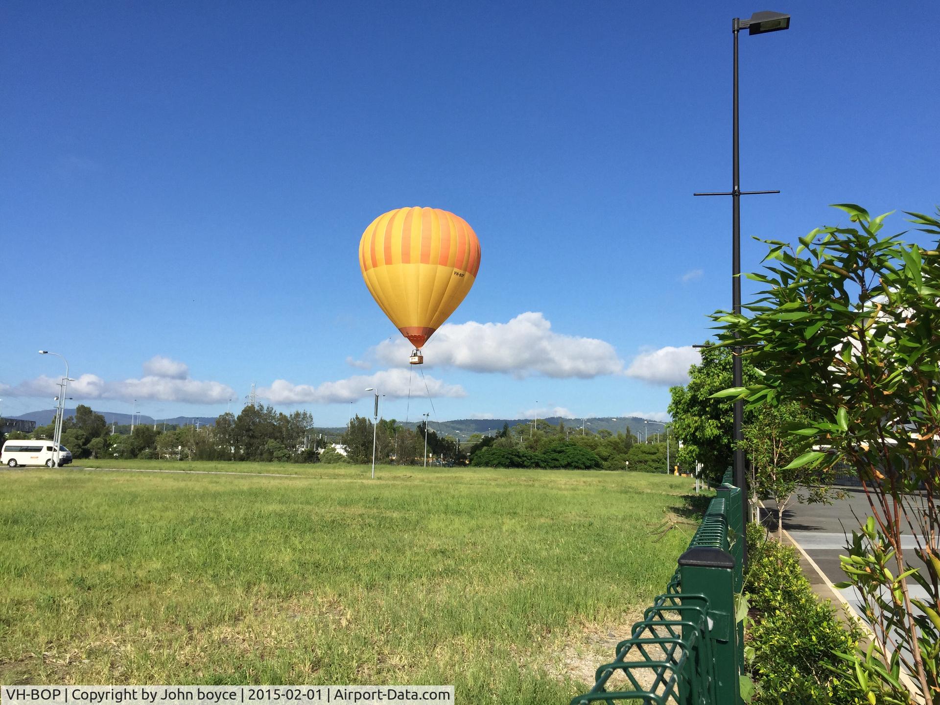 VH-BOP, 2002 Kavanagh Balloons E-120 C/N KB277, Seen landing at Robina on Gold Coast 01-02-2015 at approx 07:55