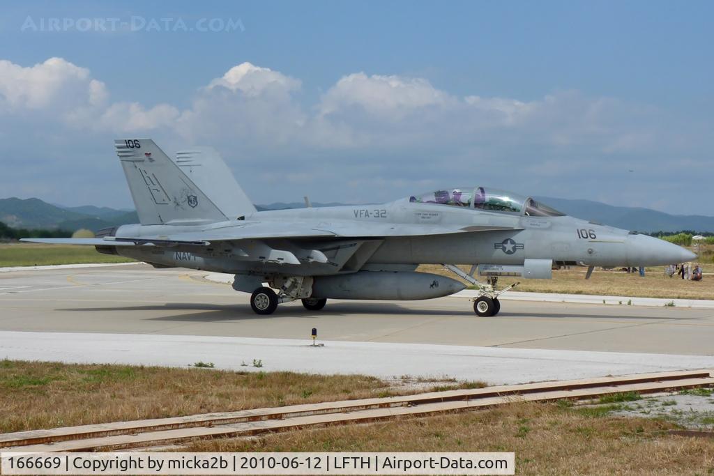 166669, Boeing F/A-18F Super Hornet C/N F147, Taxiing