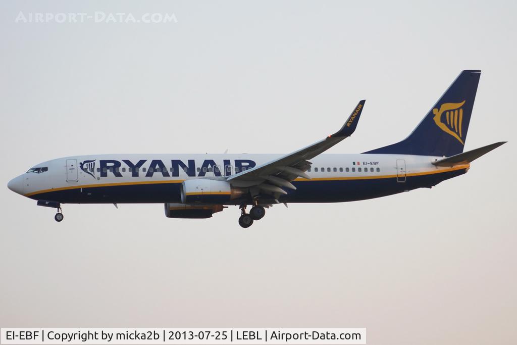 EI-EBF, 2009 Boeing 737-8AS C/N 37524, Landing
