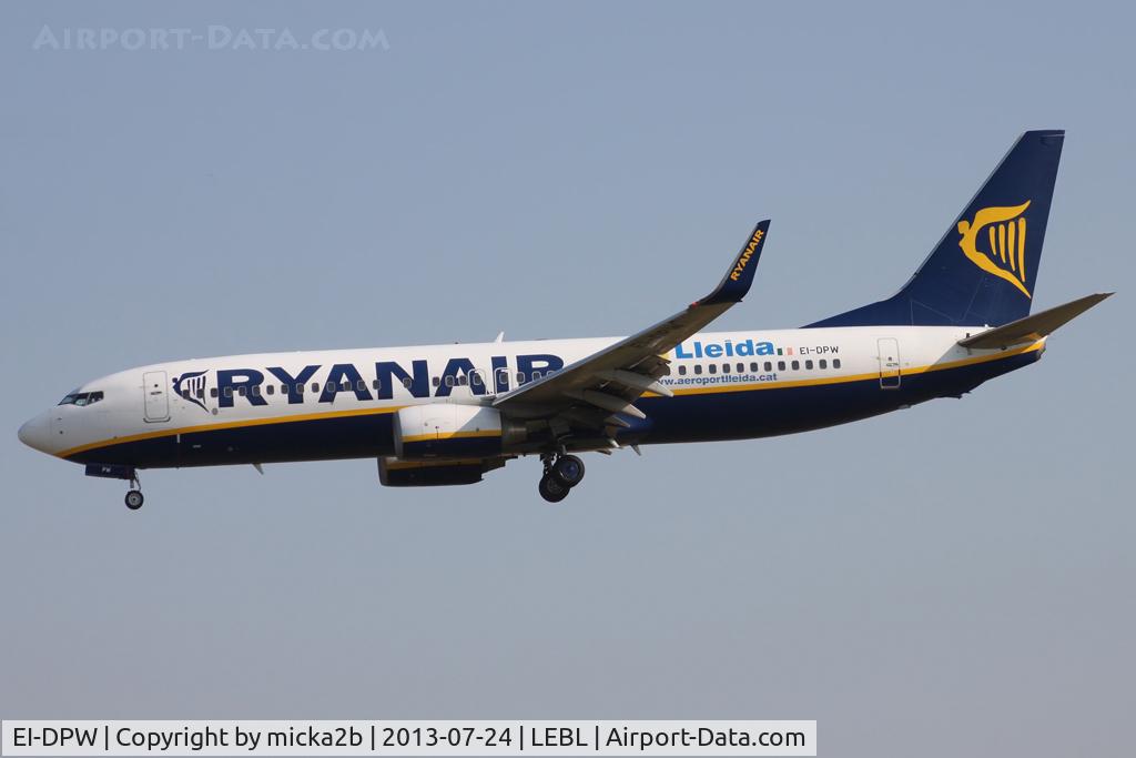 EI-DPW, 2007 Boeing 737-8AS C/N 35552, Landing