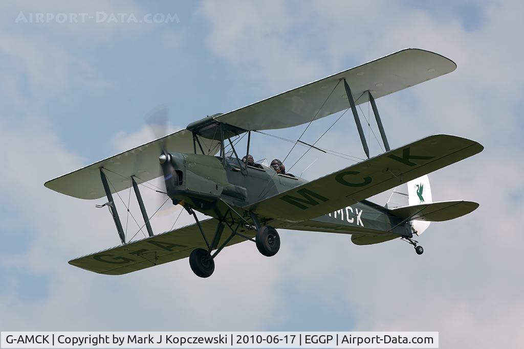 G-AMCK, 1941 De Havilland DH-82A Tiger Moth II C/N 84641, On approach to runway 27.