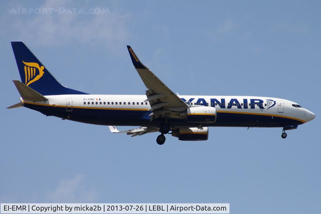 EI-EMR, 2010 Boeing 737-8AS C/N 40284, Landing