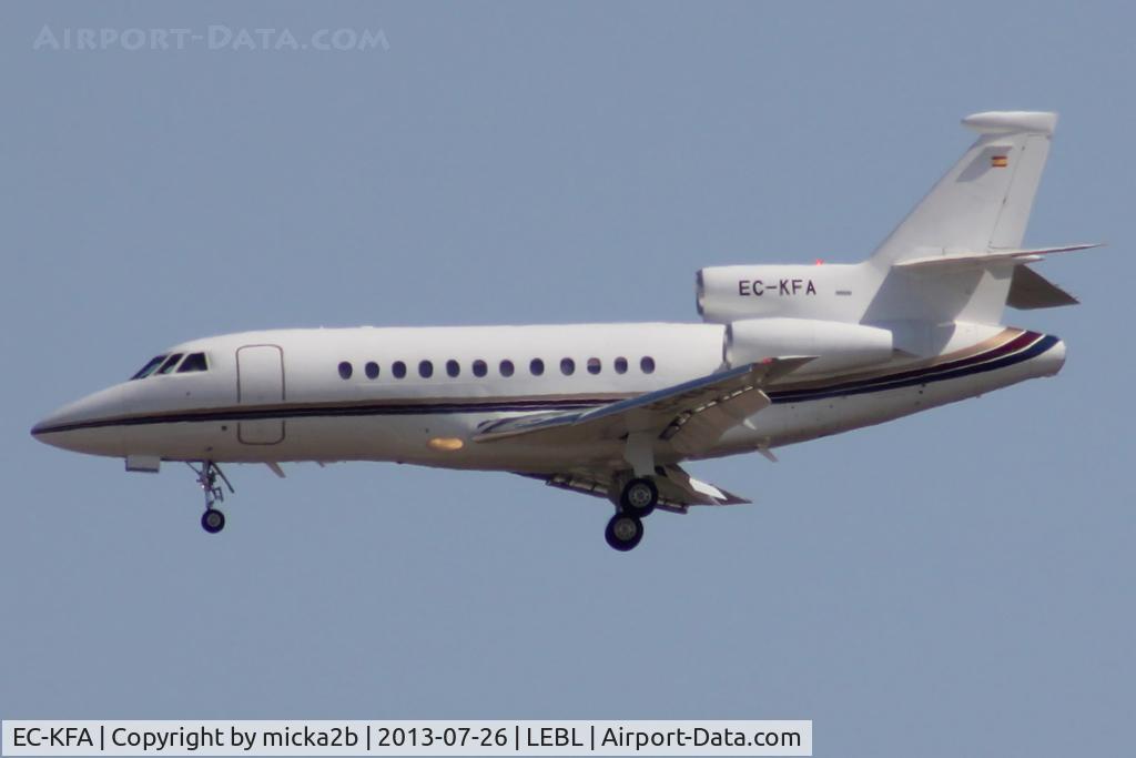 EC-KFA, 1997 Dassault Falcon 900B C/N 169, Landing