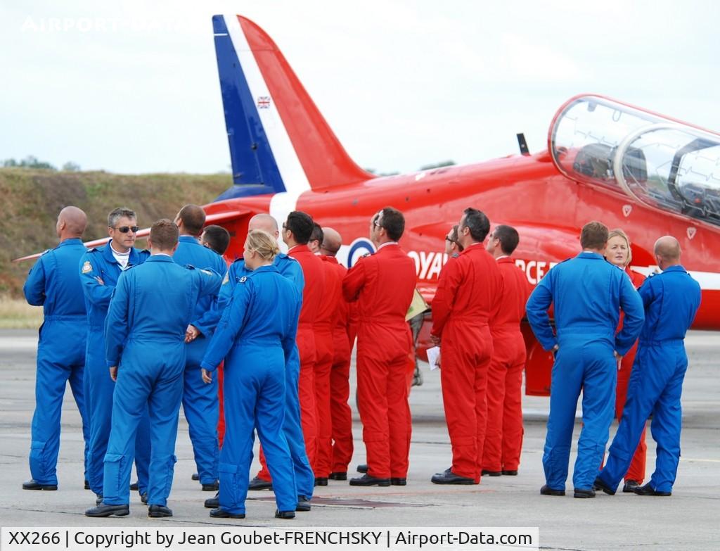 XX266, 1979 Hawker Siddeley Hawk T.1A C/N 102/312102, Royal Air Force (RAF), Cazaux Air Force Base