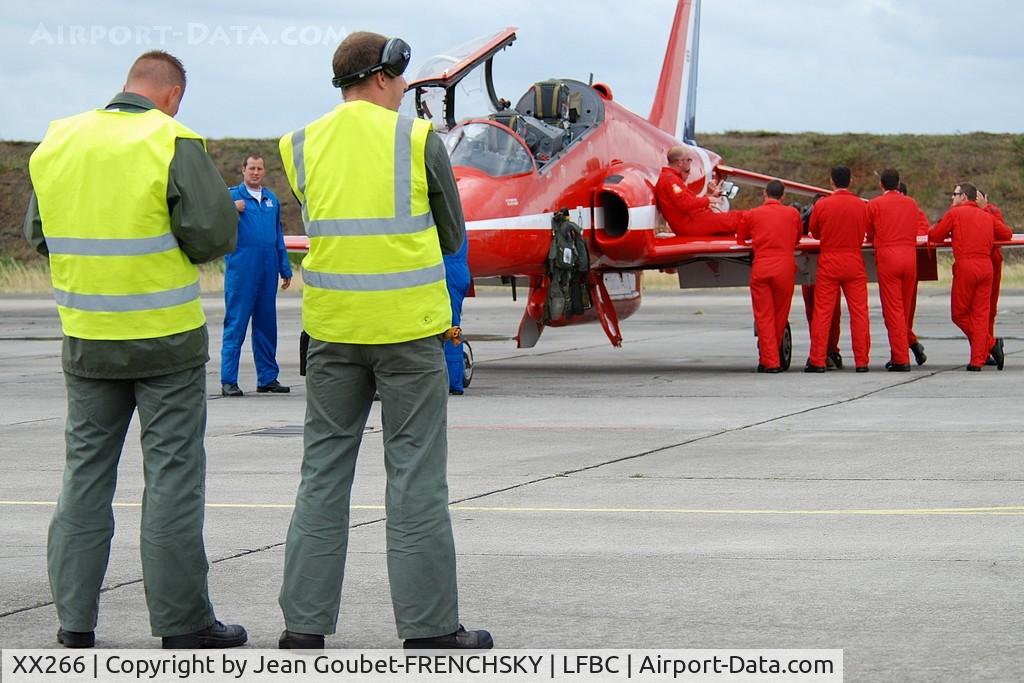 XX266, 1979 Hawker Siddeley Hawk T.1A C/N 102/312102, Royal Air Force (RAF), Cazaux Air Force Base