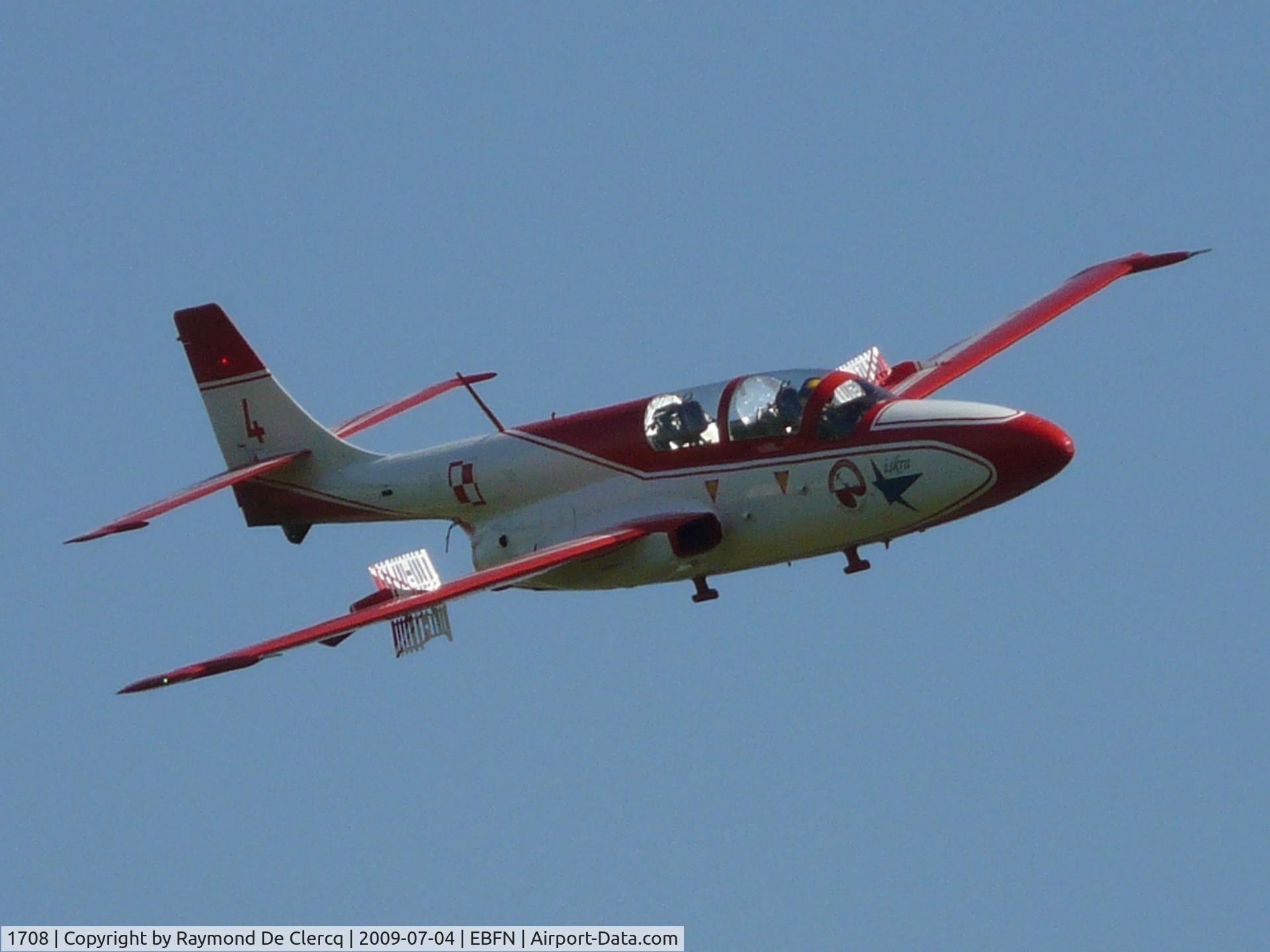 1708, PZL-Mielec TS-11 Iskra bis DF C/N 3H-1708, Flying display at the Koksijde Airshow 2009.