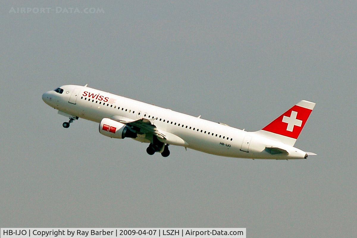HB-IJO, 1997 Airbus A320-214 C/N 673, Airbus A320-214 [0673] (Swiss International Air Lines) Zurich~HB 07/04/2009