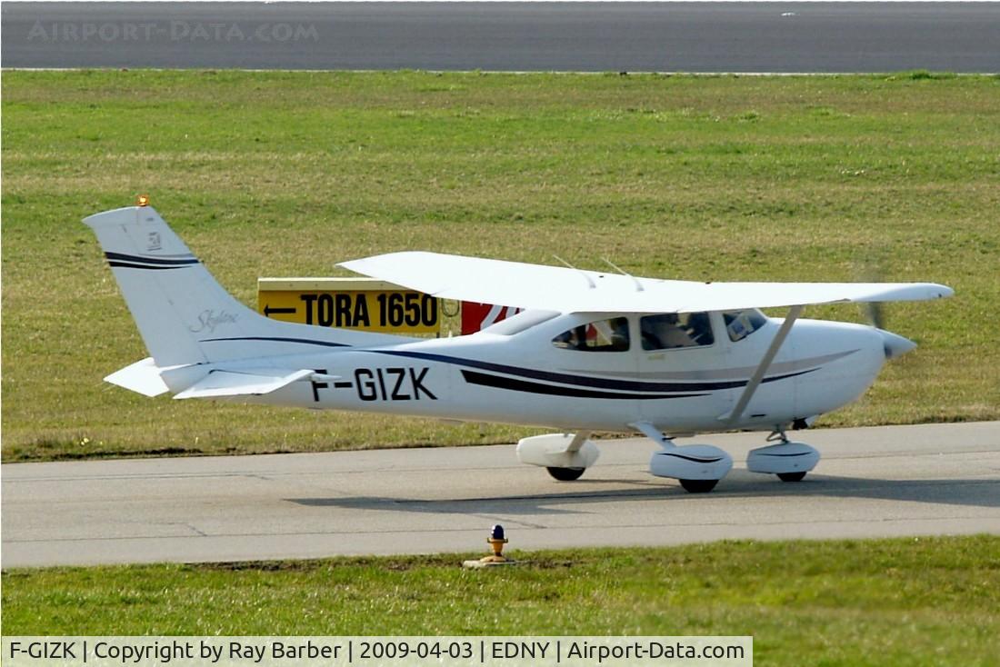 F-GIZK, Cessna 182S Skylane C/N 18280909, Cessna 182S Skylane [182-80909] Friedrichshafen~D 03/04/2009