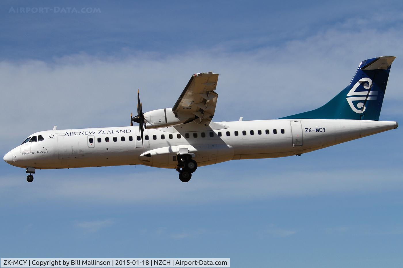 ZK-MCY, 2003 ATR 72-212A C/N 703, finals to 29