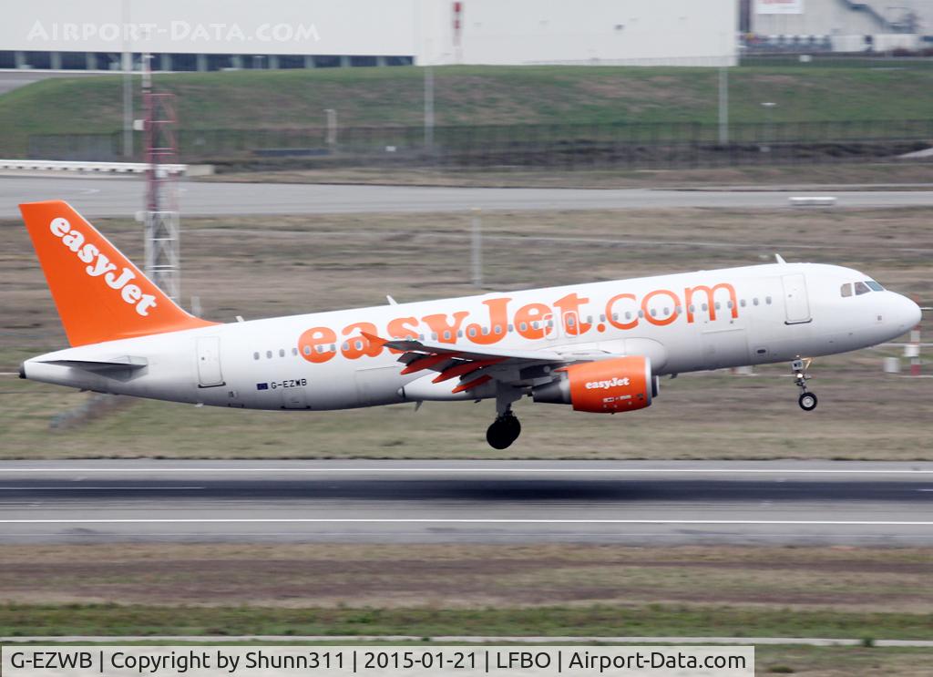 G-EZWB, 2012 Airbus A320-214 C/N 5224, Landing rwy 14R
