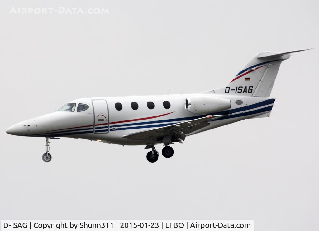 D-ISAG, 2007 Hawker Beechcraft 390 Premier IA C/N RB-221, Landing rwy 32L