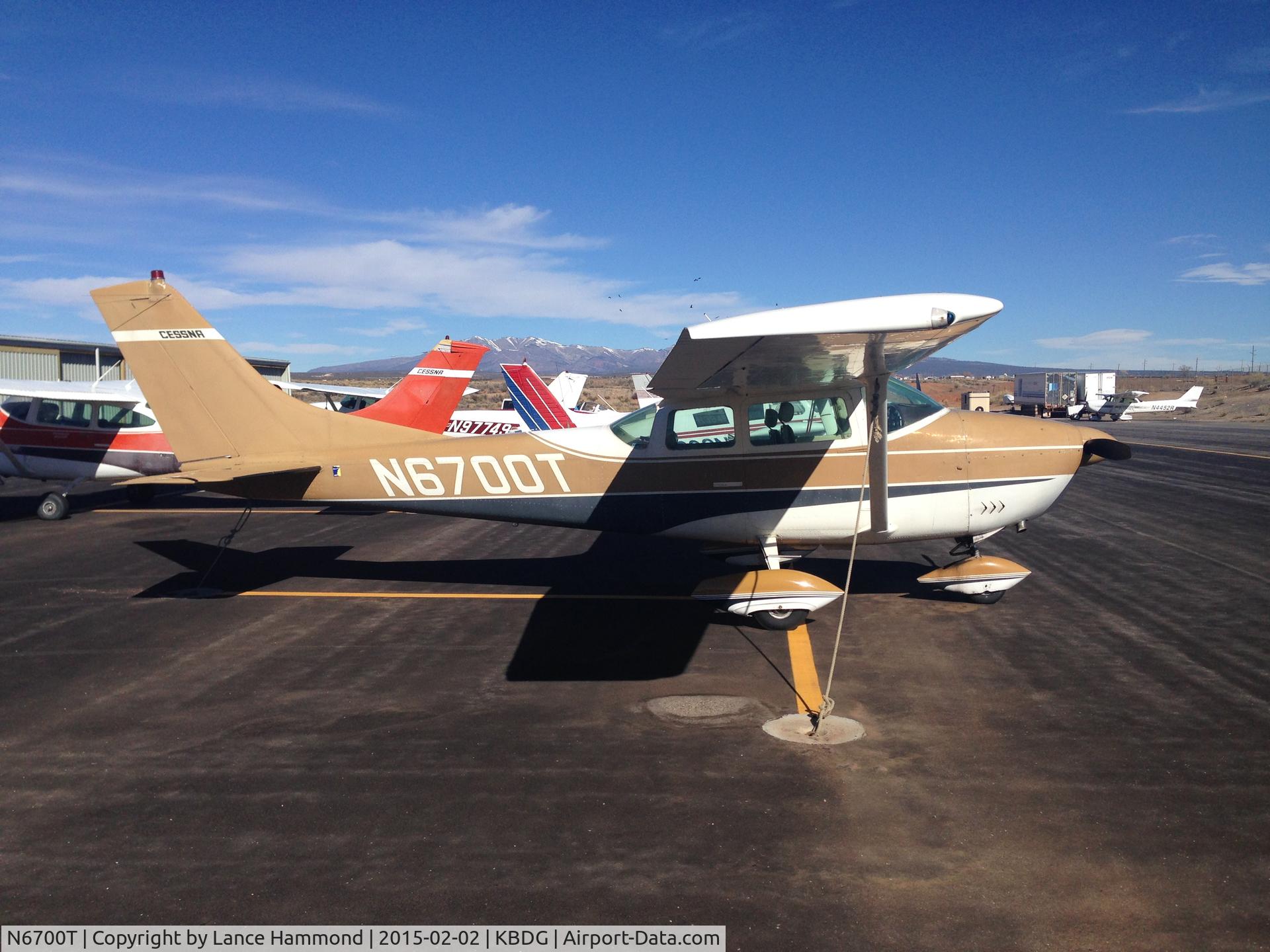 N6700T, 1963 Cessna 182F Skylane C/N 18254862, Blanding Tie-downs
