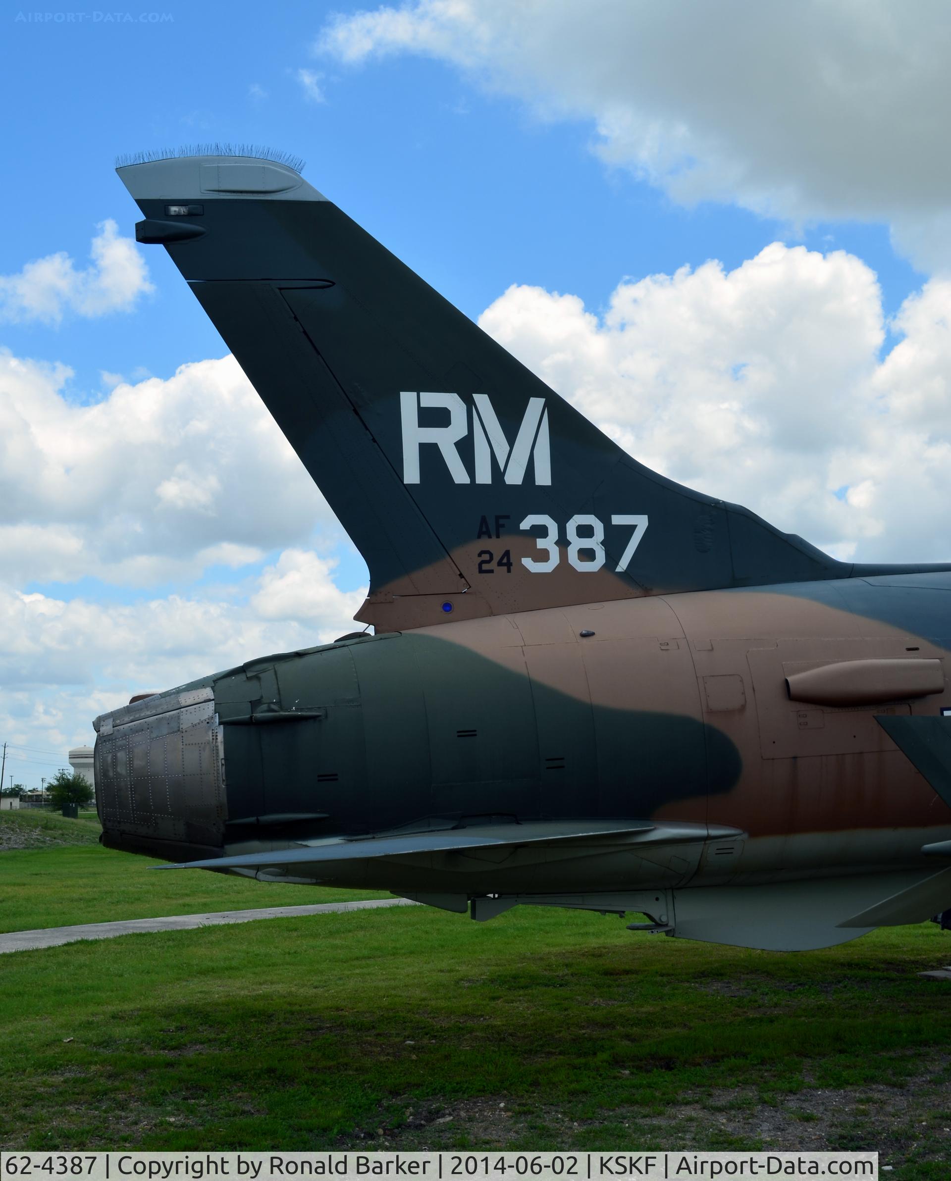 62-4387, 1962 Republic F-105D Thunderchief C/N D586, LMTC, TX