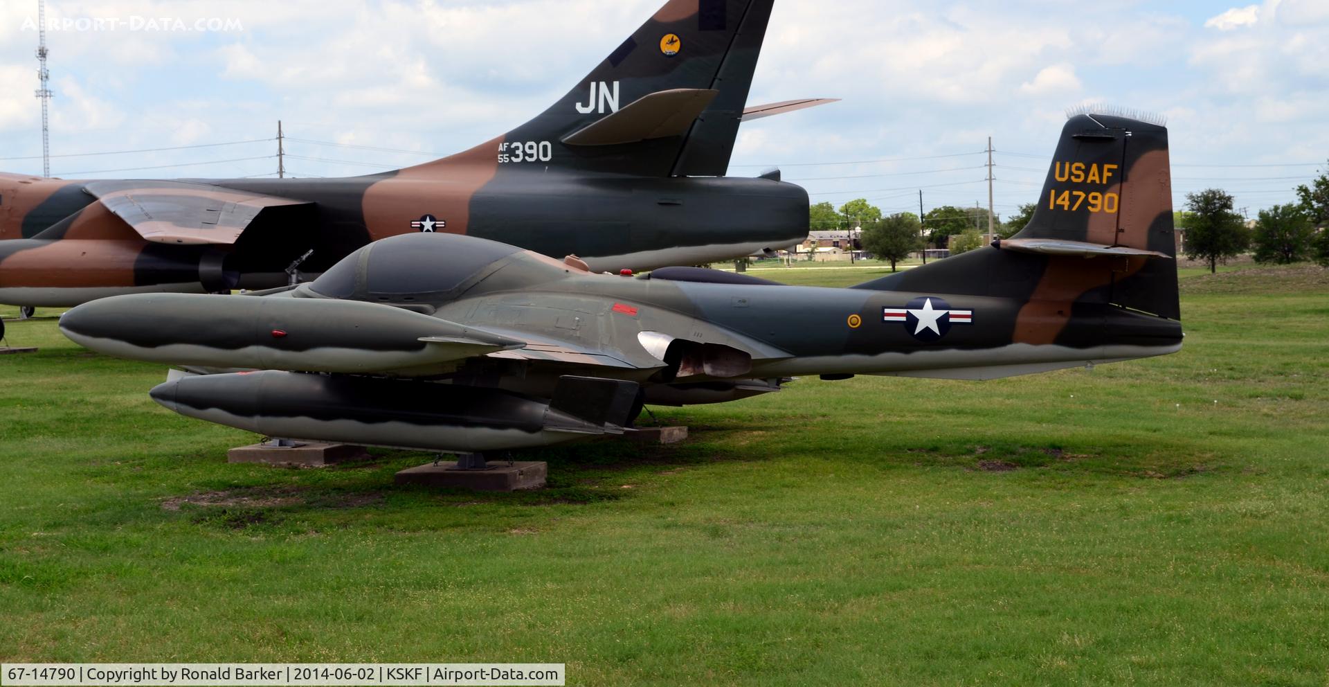 67-14790, 1967 Cessna A-37B Dragonfly C/N 43015, LMTC, TX