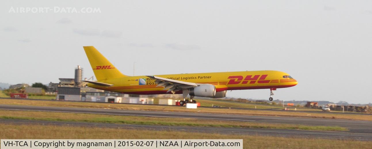 VH-TCA, 1992 Boeing 757-236/PCF C/N 25620, landing at AKL in from Sydney