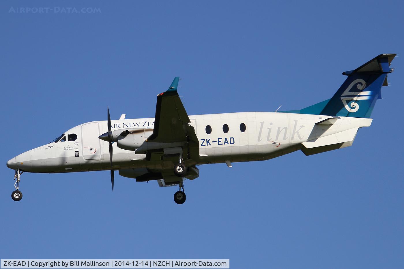 ZK-EAD, 2001 Beech 1900D C/N UE-427, finals to zero two