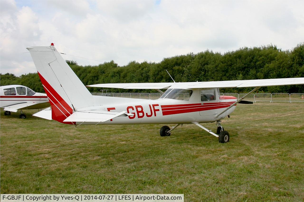 F-GBJF, Reims F152 C/N 1485, Reims F152, Guiscriff airfield (LFES) open day 2014
