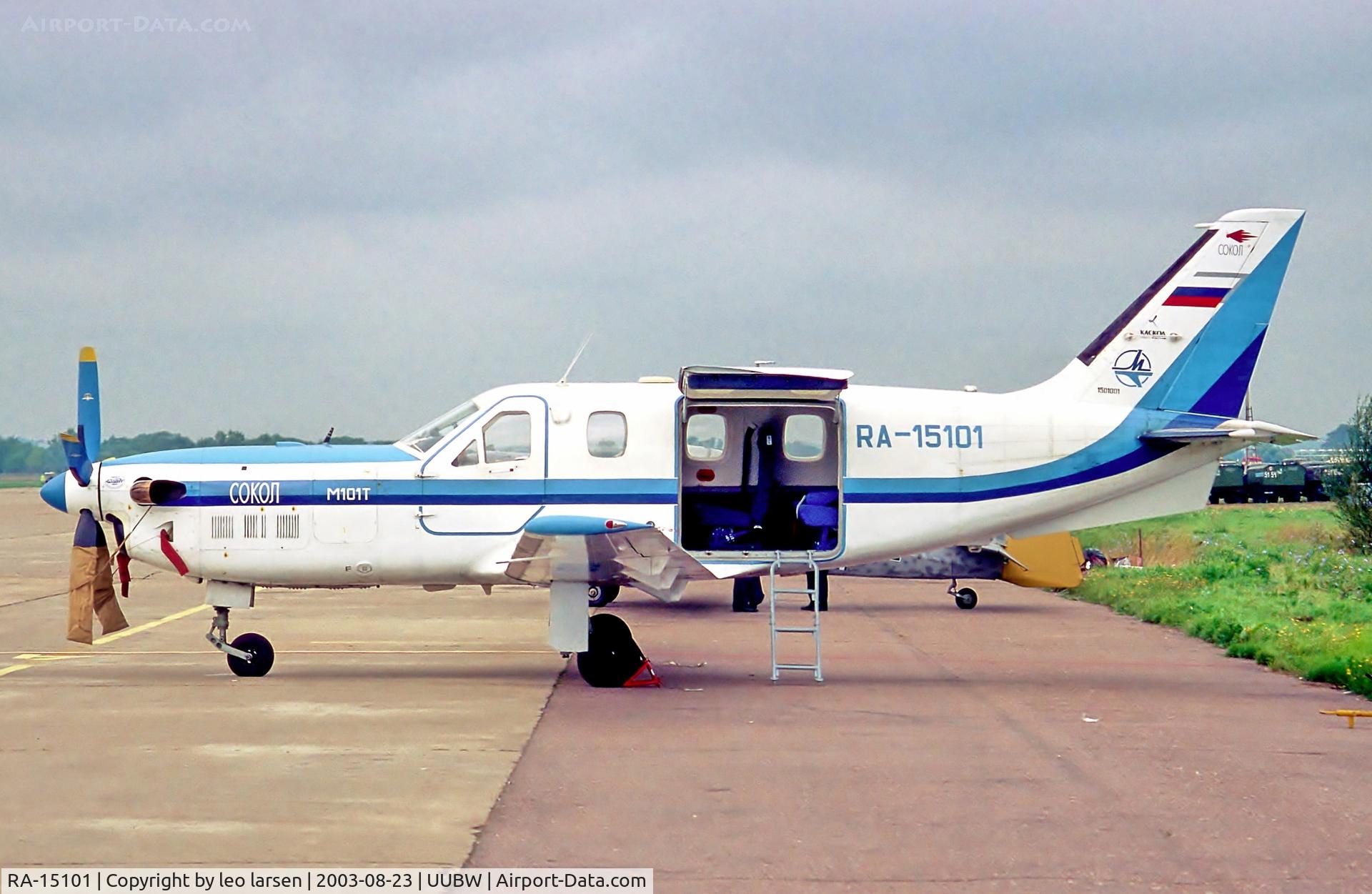 RA-15101, 1997 Myasishchyev M-101T Gzhel C/N 150101, Zhukovsky Moscow Air Show 23.8.03
