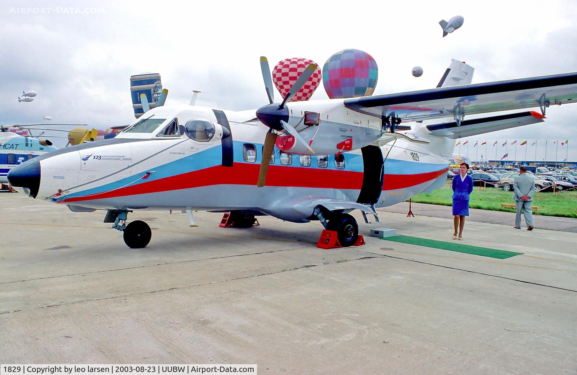 1829, 1987 Let L-410UVP-E3 Turbolet C/N 871829, Zhukovski Moscow 23.8.03