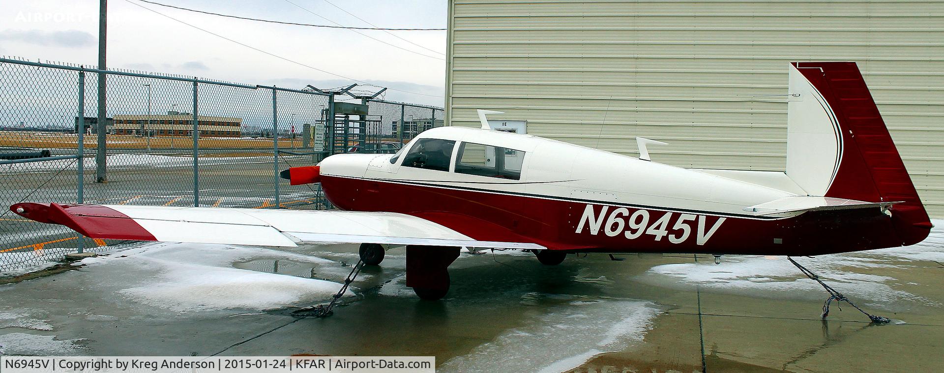 N6945V, 1975 Mooney M20F Executive C/N 22-1318, Mooney M20F on the ramp at Vic's Aircraft in Fargo, ND.