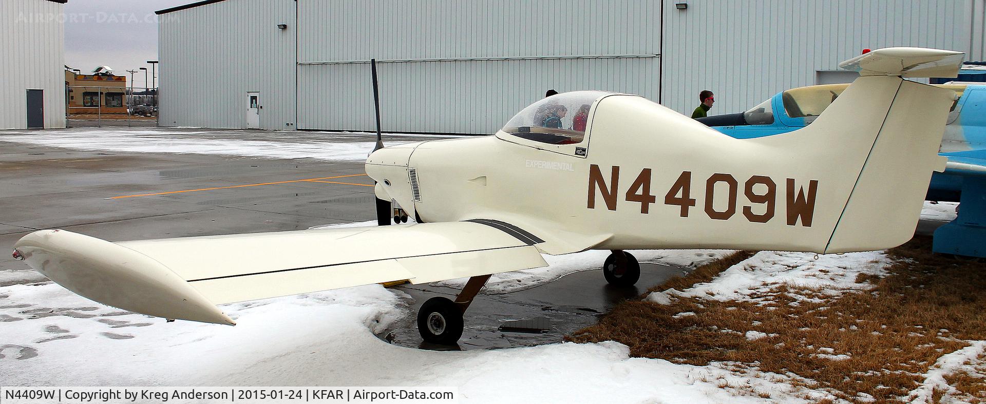 N4409W, Polliwagen Polliwagen C/N 527, An Alvarez Polliwagen on the ramp at Fargo Air Museum in Fargo, ND.