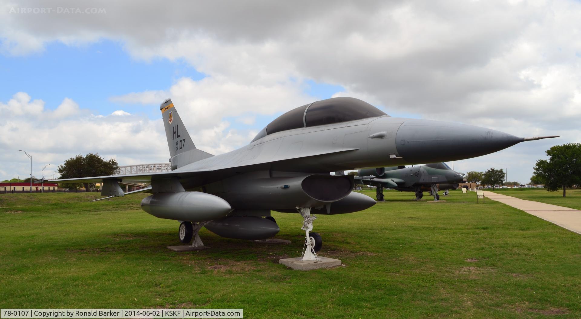 78-0107, 1978 General Dynamics F-16B Fighting Falcon C/N 62-33, LMTC parade field
