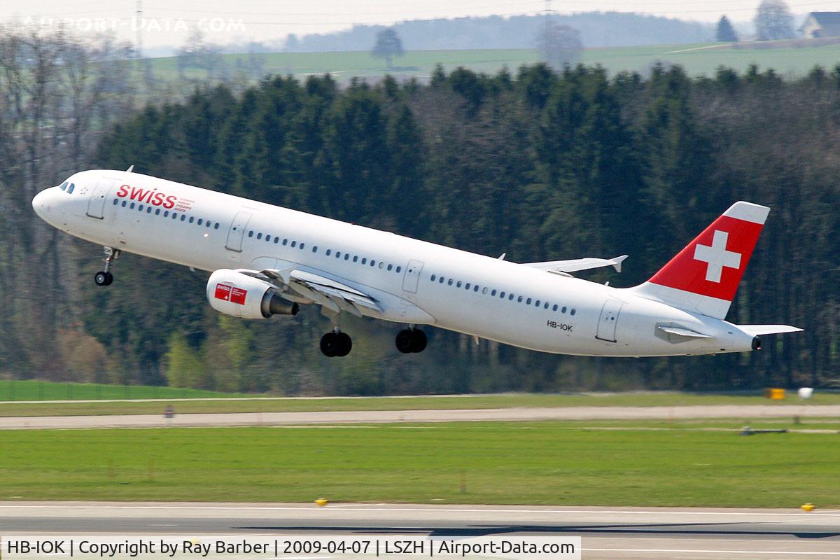 HB-IOK, 1999 Airbus A321-111 C/N 987, Airbus A321-111 [0987] (Swiss international Air Lines) Zurich~HB 07/04/2009