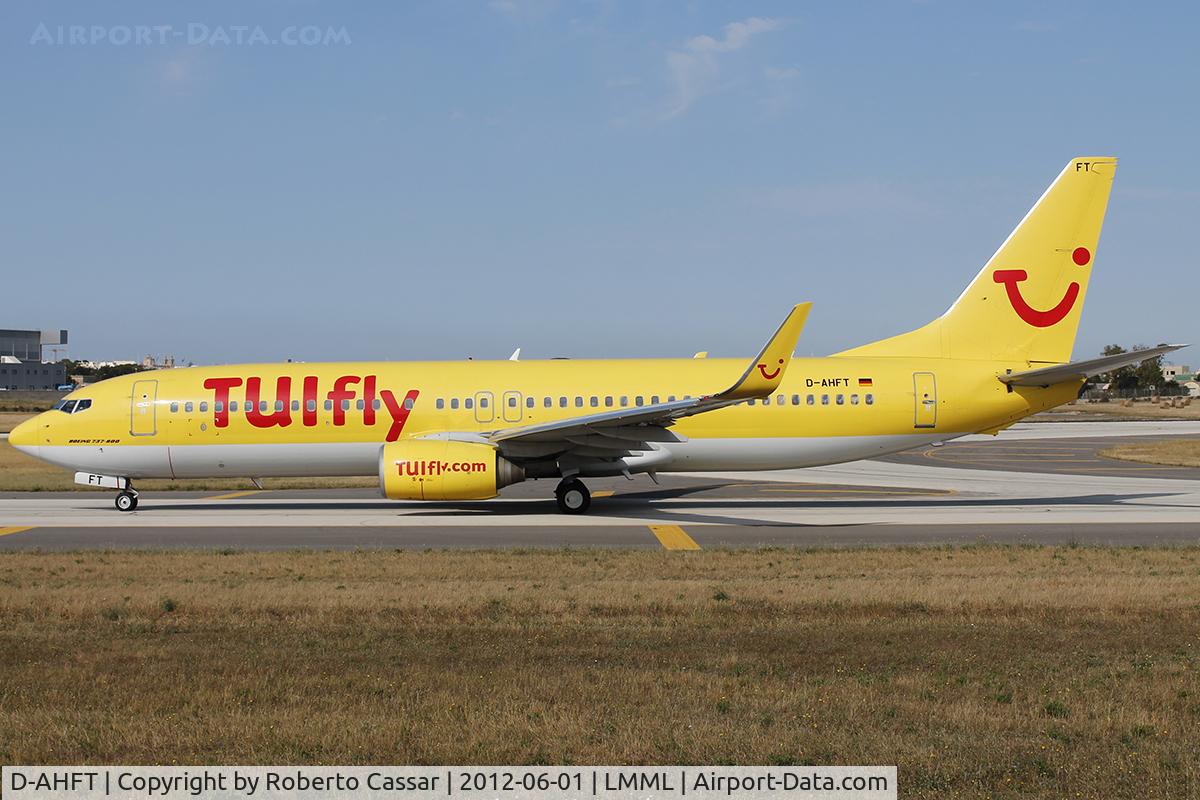 D-AHFT, 2000 Boeing 737-8K5 C/N 30413, On Charlie