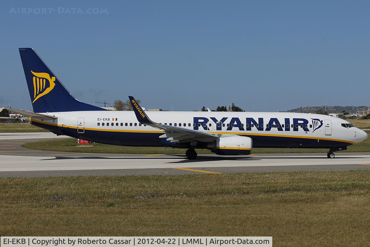 EI-EKB, 2009 Boeing 737-8AS C/N 38494, Entering park 9